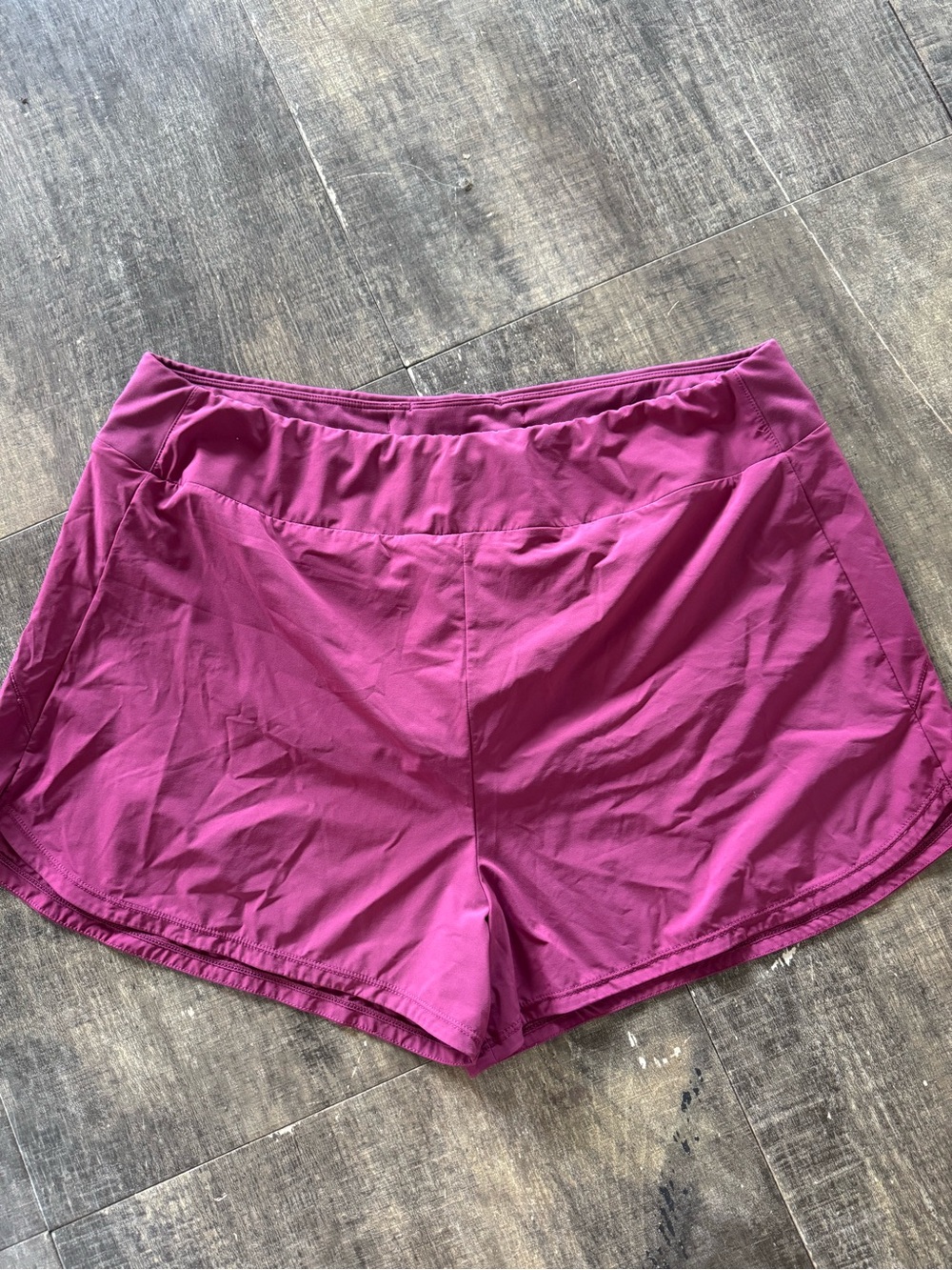 Nike Women's Maroon XXL Athletic Shorts